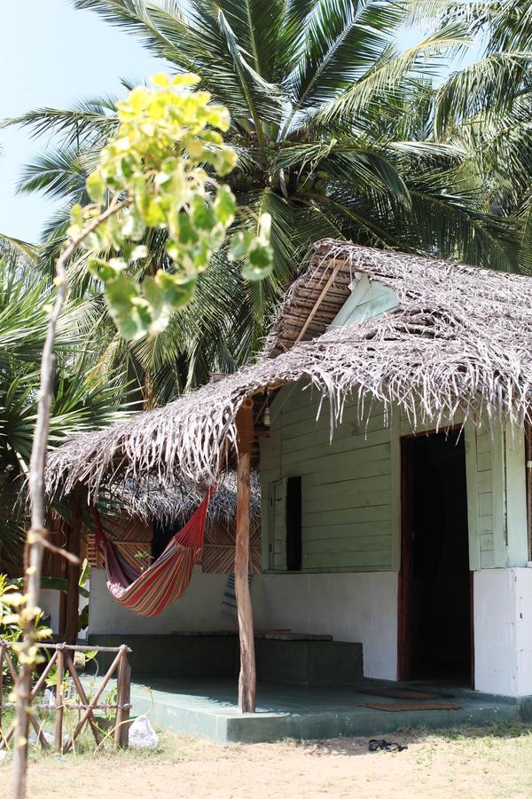 Sun Wind Beach Kalpitiya Kite Resort Exterior photo